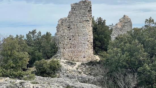 Domenica di fede e tradizione. Un sentiero a piedi tra i boschi per scoprire la Roccaccia