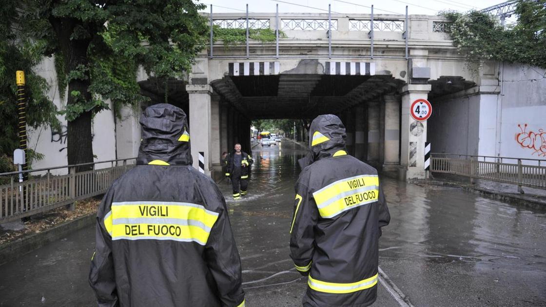 Allerta arancione, eventi cancellati in città. Il sindaco: "I fiumi non esonderanno"