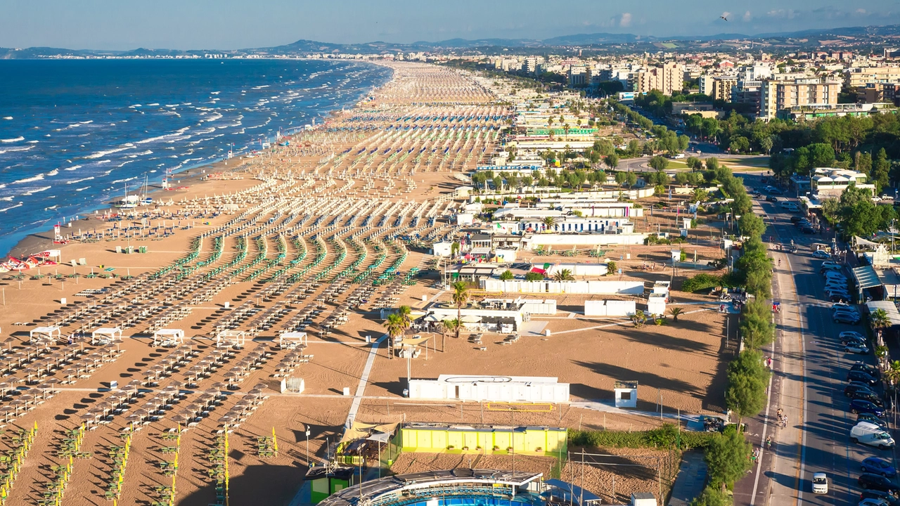 Una veduta dall'alto della riviera romagnola