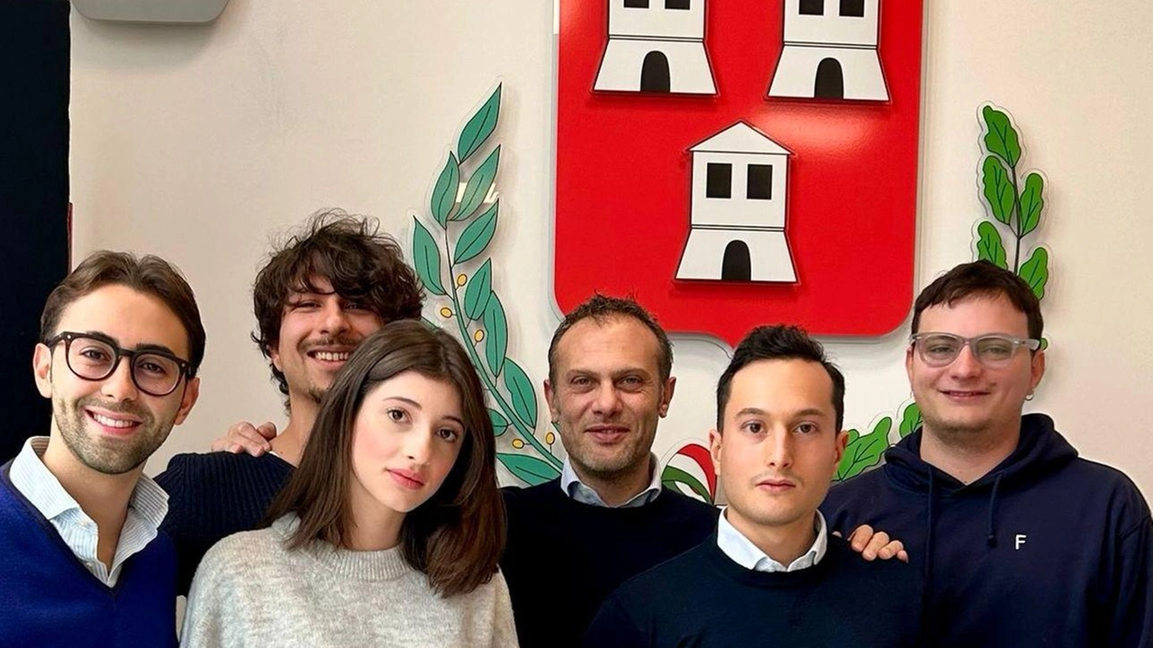 Incontro tra Azione Universitaria Unicam e il sindaco di Camerino per discutere di viabilità e progetto sottopasso per sicurezza.