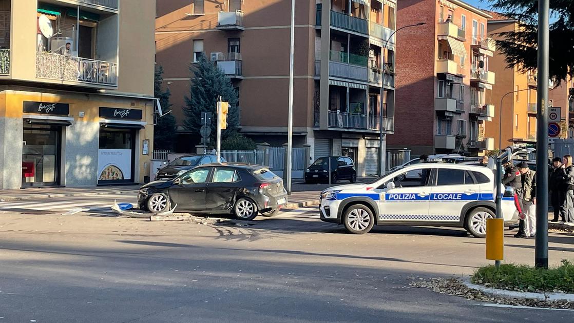 Scontro fra due auto in zona Savena: un anziano positivo all’alcol test