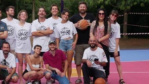Parco Ausa, nuova vita per il campetto da basket: "Spazi di aggregazione sempre più importanti"