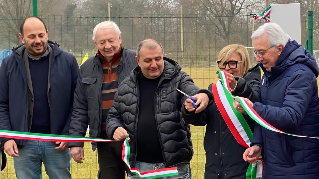 Osteria Grande, brindisi con la sindaca Marchetti per il nuovo campo da calcio