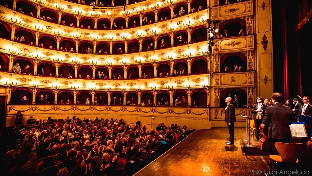 La presidente Mancini: “Non li pubblichiamo su consiglio del commercialista. Ma i fondi che ci garantiva gli anni scorsi lo Stato erano molto più alti”