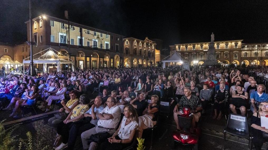 Cara Forlì: il trionfo del liscio. In piazza i big e i nuovi talenti