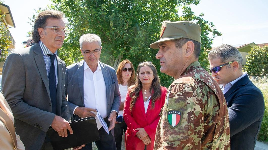 La visita del generale Figliuolo. Mura malatestiane e frane pronti sette milioni di euro