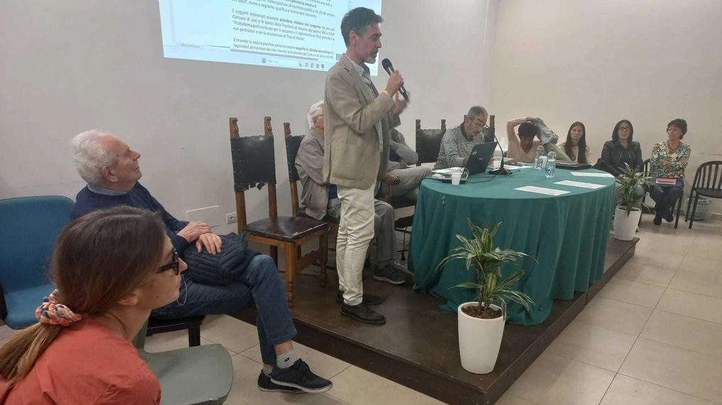 L’assemblea al comitato di quartiere