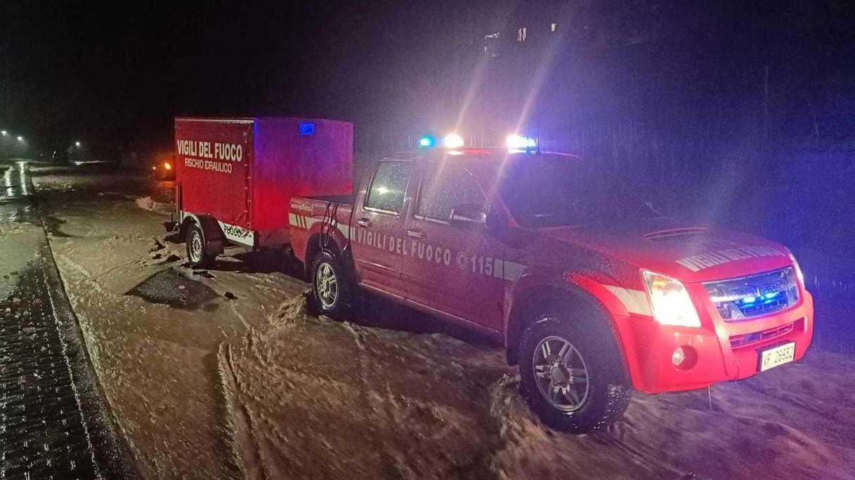 Incubo maltempo. Strade allagate e frane sui monti