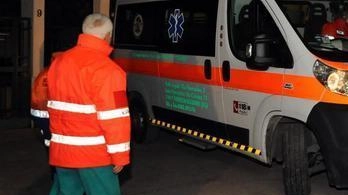 Sette persone, tra cui una bambina di un anno, coinvolte in un incidente stradale a Guastalla. Nessuna grave conseguenza, solo lesioni lievi e intervento delle autorità.