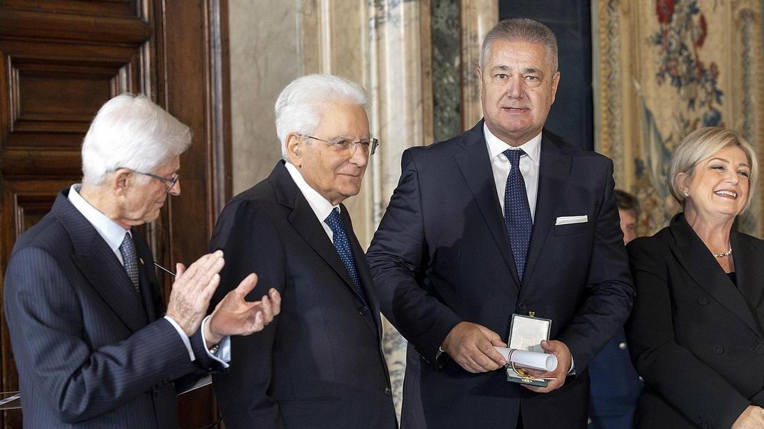 Stelle al merito:. Sergio Zavatti premiato dal presidente Mattarella