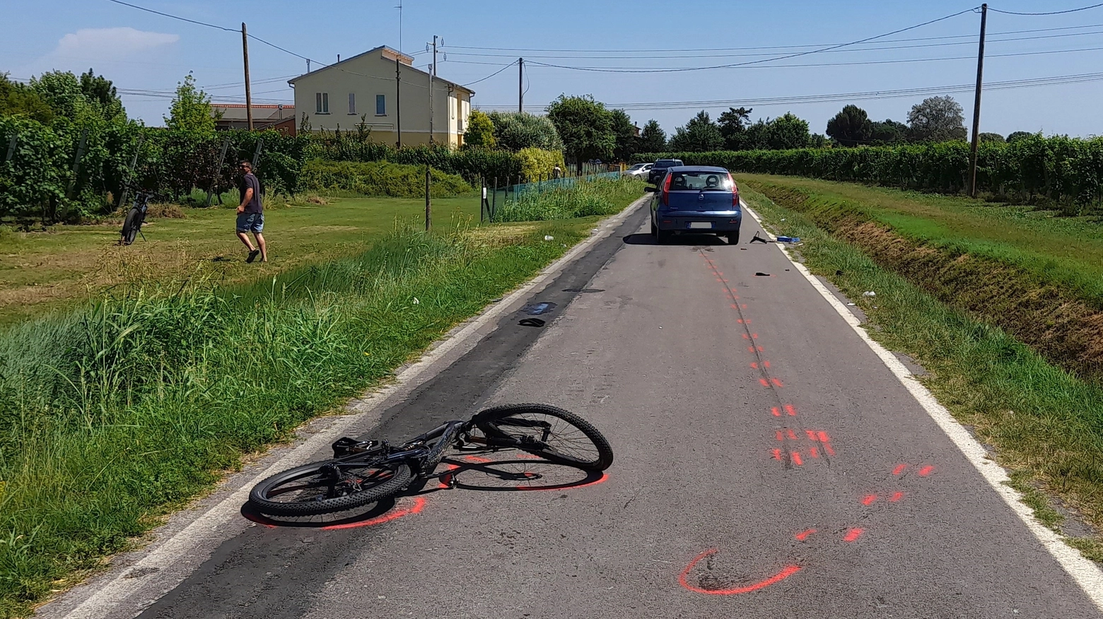 Incidente a Lugo, grave una ciclista 49enne dopo lo scontro con un'auto (Scardovi)