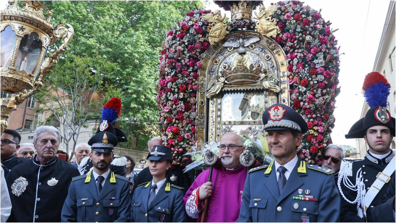 Per l' alluvione arriva in città la Madonna di San Luca