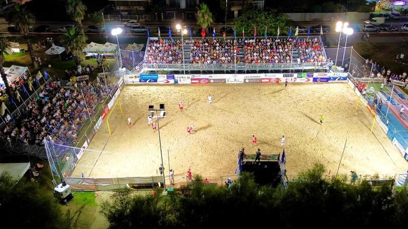 La piattaforma per il beach soccer