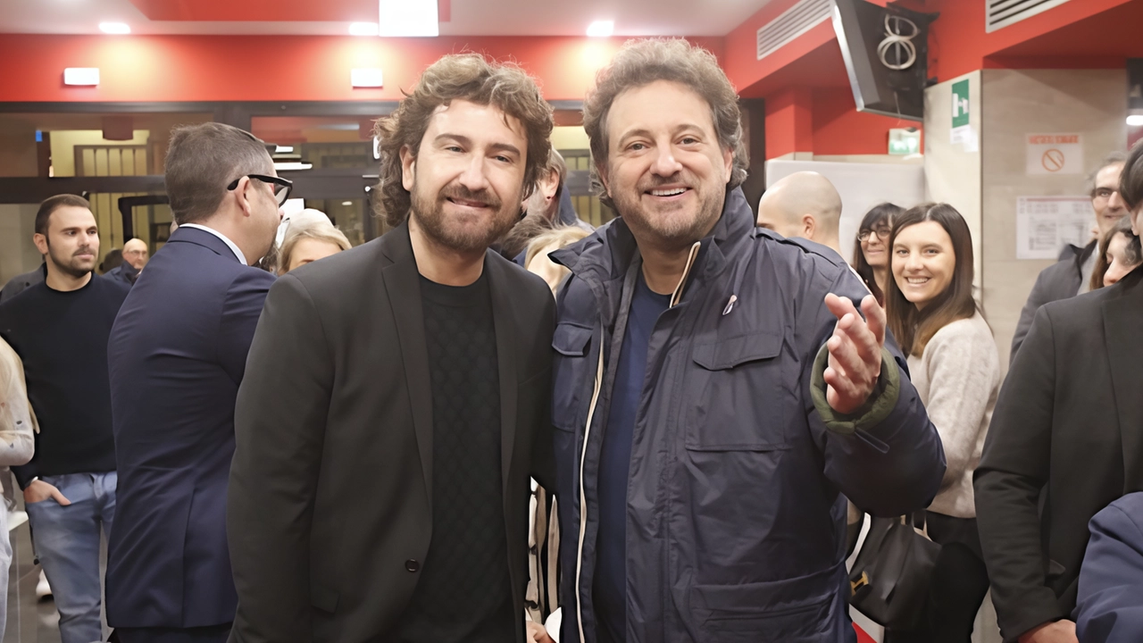 Alessandro Siani e Leonardo Pieraccioni ieri durante l’incontro con il pubblico al Movieland Goldoni