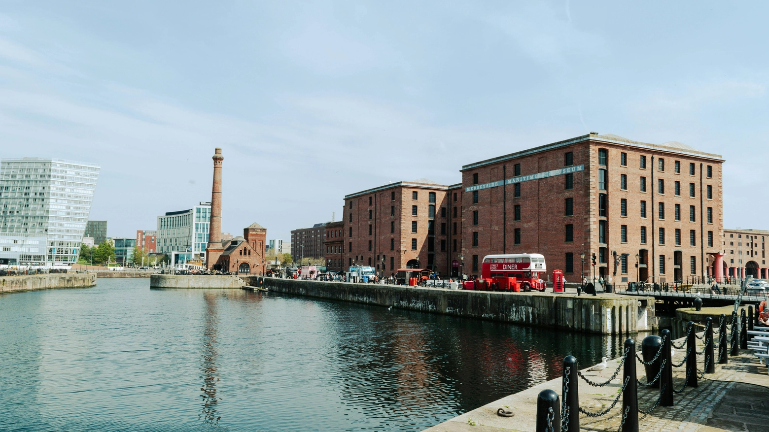 L'Albert Dock di Liverpool