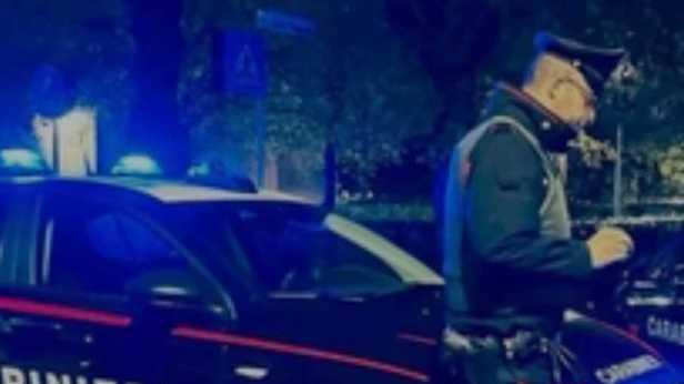 In fuga dopo una rapina al benzinaio. Scatta l’inseguimento: arrestato