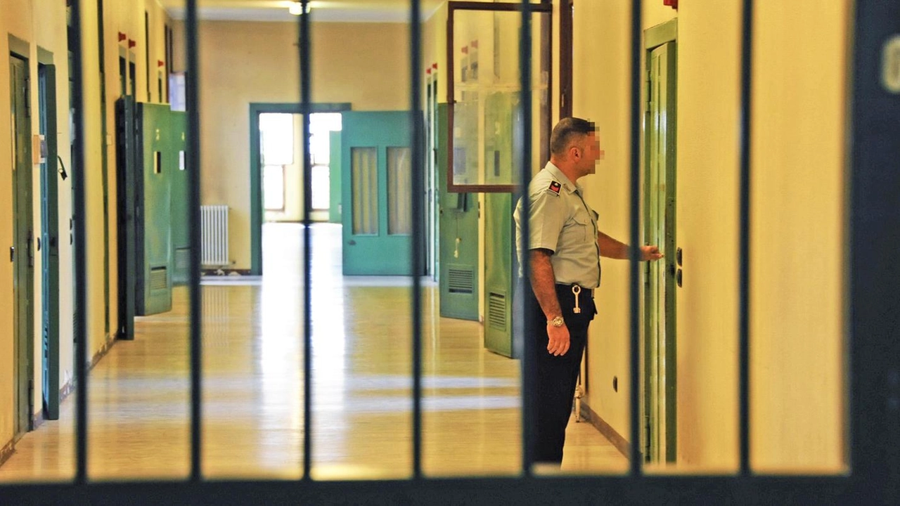 Quest’anno si sono suicidati 82 detenuti e sette agenti della Penitenziaria