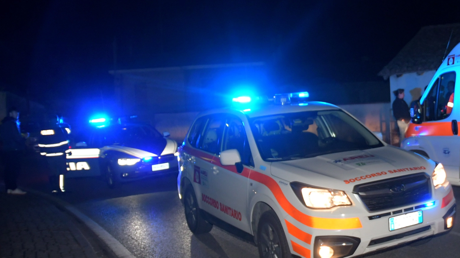 Il racconto choc di una 16enne di Porto Sant’Elpidio. L’avrebbero fermata mentre stava camminando e costretta a salire in auto: gli abusi e la denuncia