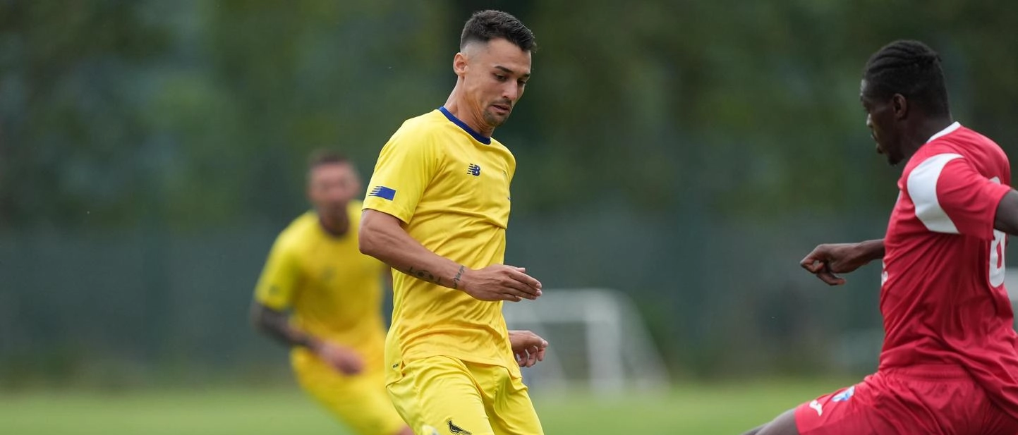 Il centrocampista di mister Bisoli si gode la riconferma in maglia gialloblù "Obiettivi? Su tutti realizzare un gol con questa squadra, una grande emozione".