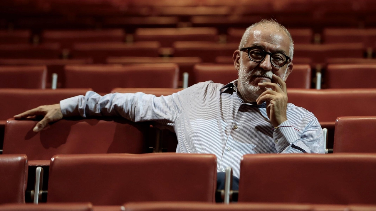 Giuseppe Dipasquale, direttore di Marche Teatro, è regista de ’Il male oscuro’ di Giuseppe Berto "E’ utile riflettere su certi temi, come la nevrosi costante che troviamo nella vita quotidiana".