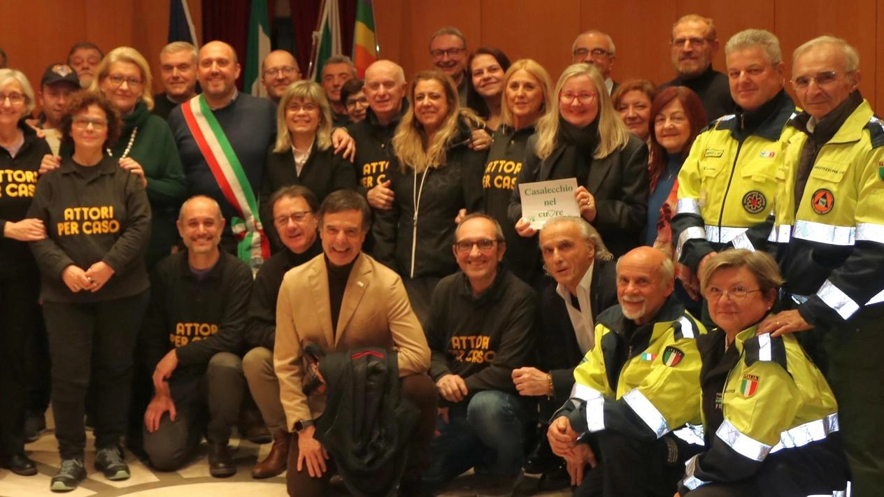 I volontari premiati in Municipio da ‘Casalecchio nel cuore’ per le azioni di solidarietà