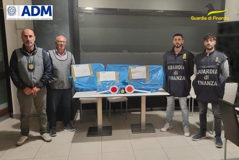 Treviso, sequestrati 4 totem per il gioco con vincita in denaro: non erano collegati alla rete dell’Adm