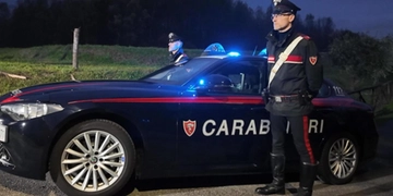 Furto in villa a Crespellano: ladri rubano Porsche Cayenne e 200mila euro