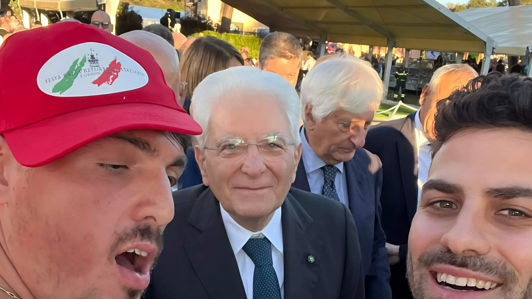 Selfie con Mattarella:. Frolla nel G7 disabilità