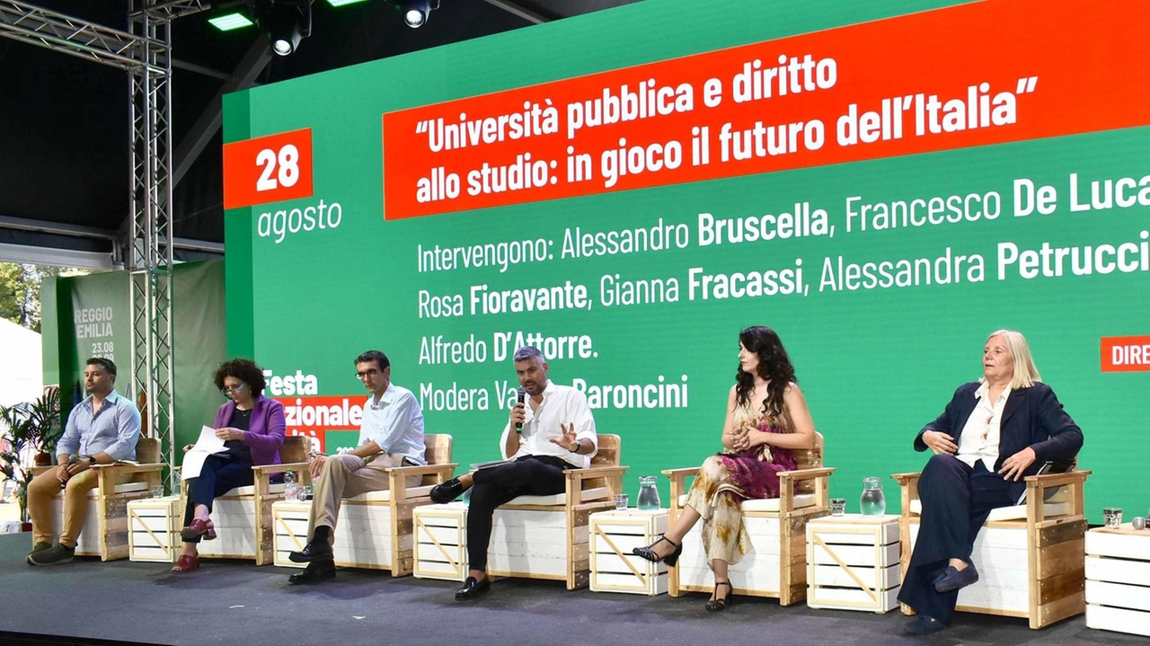 Il dibattito che si è tenuto ieri sera alla festa nazionale dell’unità all’Iren Green Park