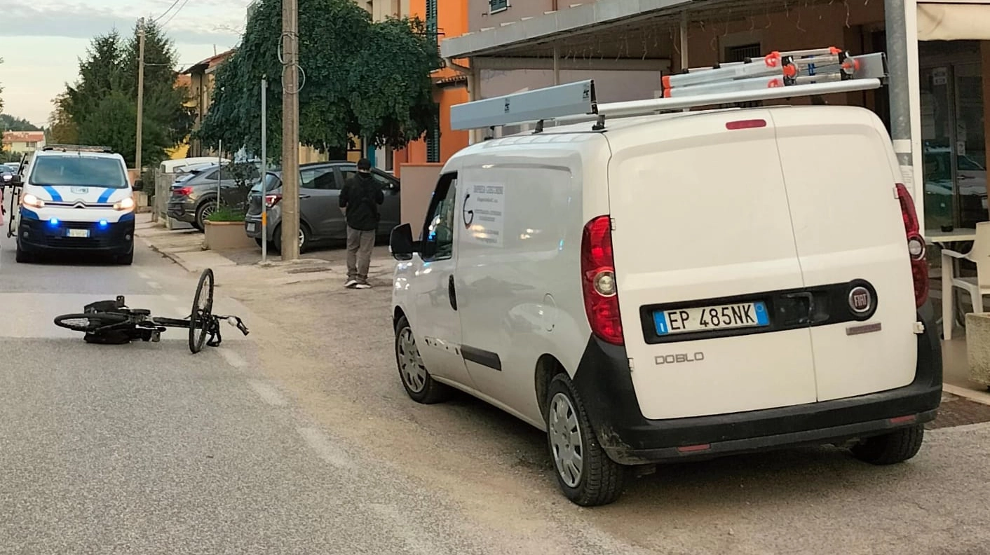 L'incidente avvenuto davanti al bar Rosy