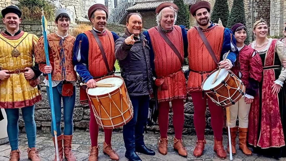 ‘Paesi che vai... luoghi, detti, comuni...’, lo storico programma Rai, ideato, scritto e condotto da Livio Leonardi, in onda ogni...