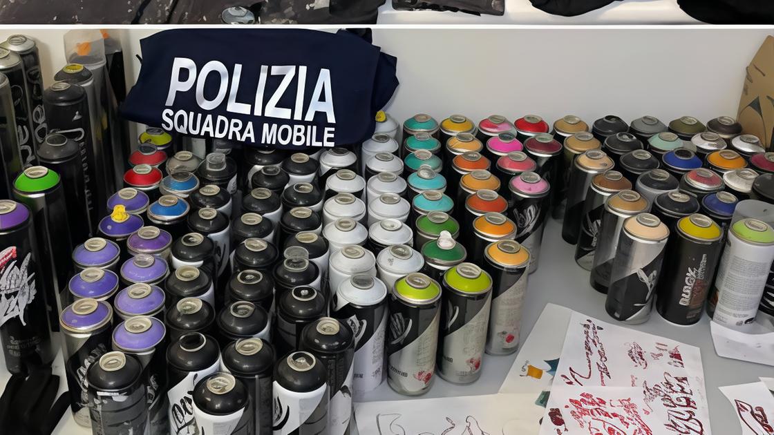 La lotta al degrado. Imbrattavano treni e bus, presi i vandali con lo spray