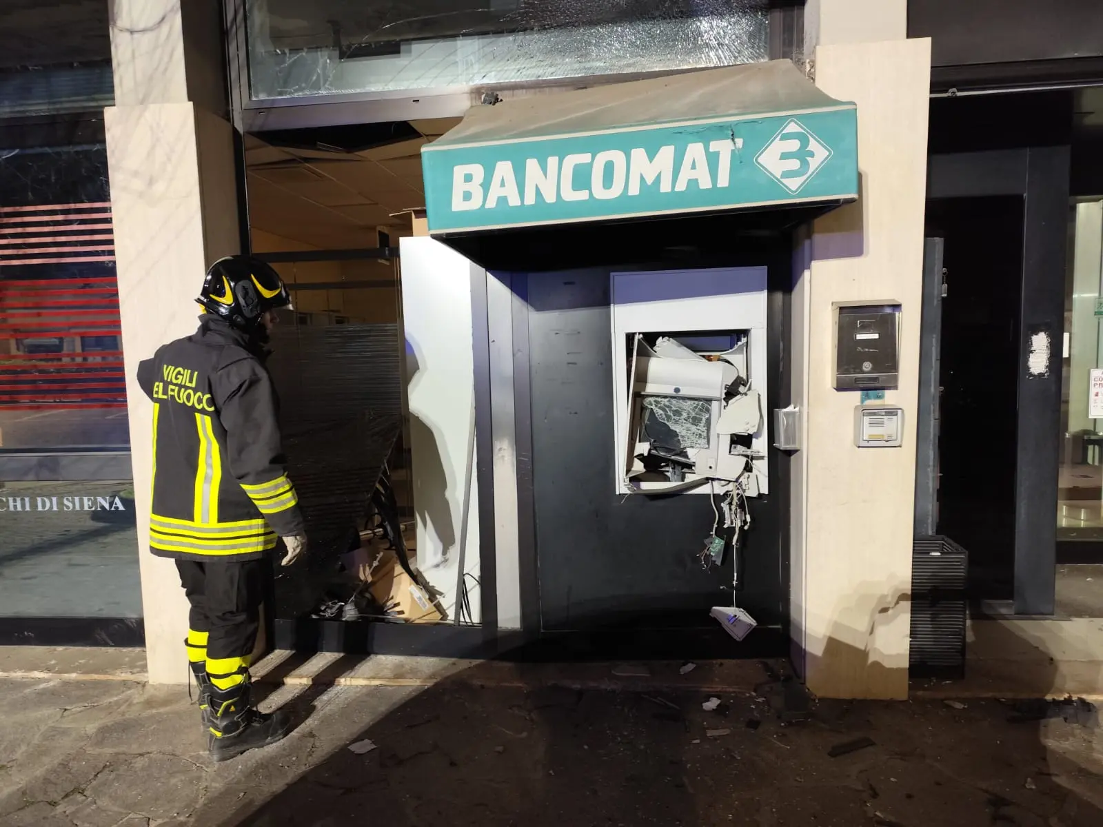 Tre assalti al bancomat in mezz’ora a Bondeno