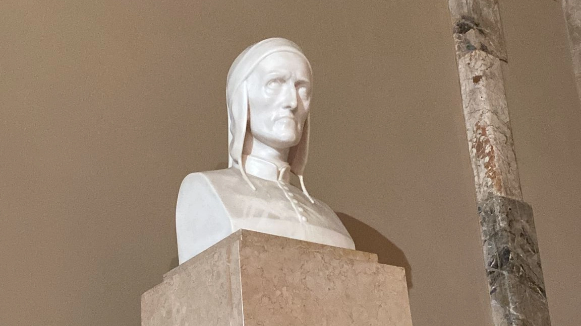 Il busto di Dante a palazzo Poggi