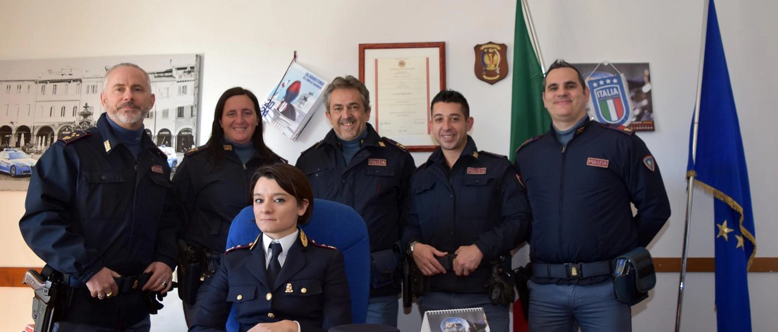 Flavia Vitale, commissario della Polizia di Stato, illustra l’iniziativa di informazione e educazione che si svolgerà in piazza Giovanni Paolo II in occasione della mobilitazione internazionale.