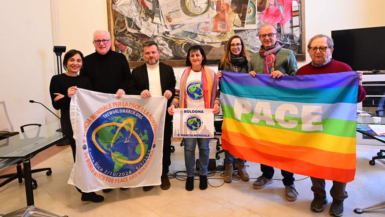 La conferenza stampa di presentazione della tappa bolognese della Terza marcia mondiale per la pace e la nonviolenza (foto Schicchi)