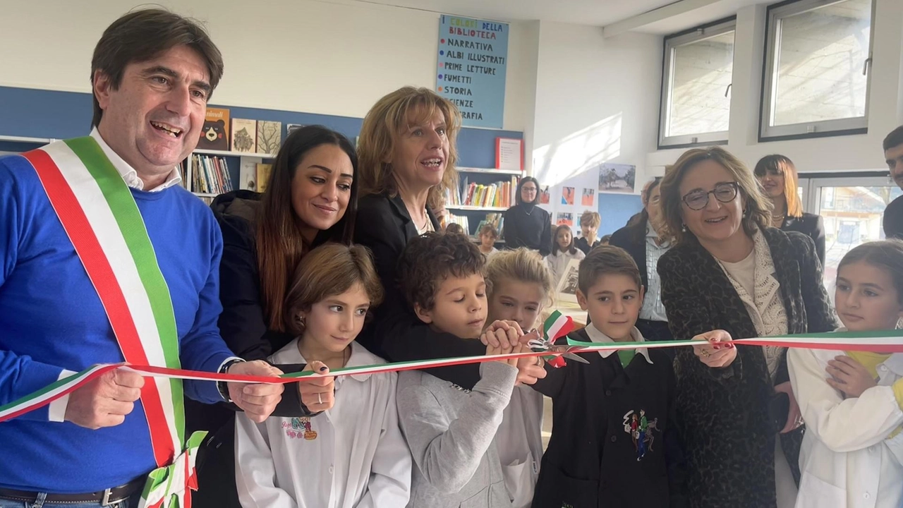 Nuove aule tecnologiche. Scuola: festa in via Fermi