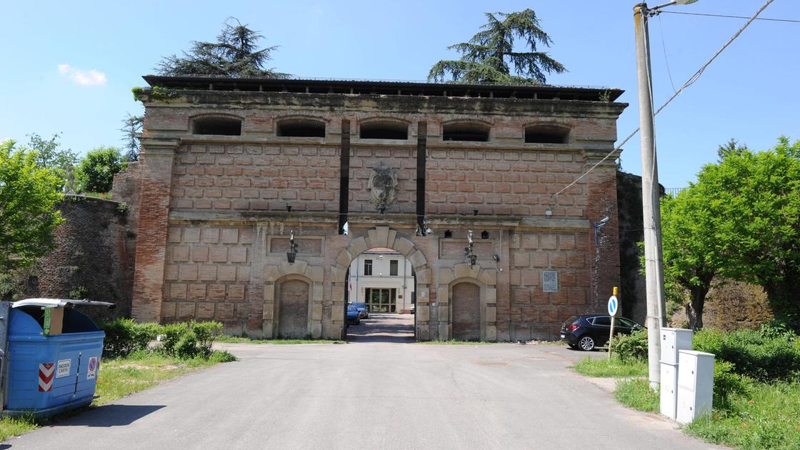 Due detenuti danno fuoco a un materasso. Tragedia sfiorata al carcere nel Forte Urbano