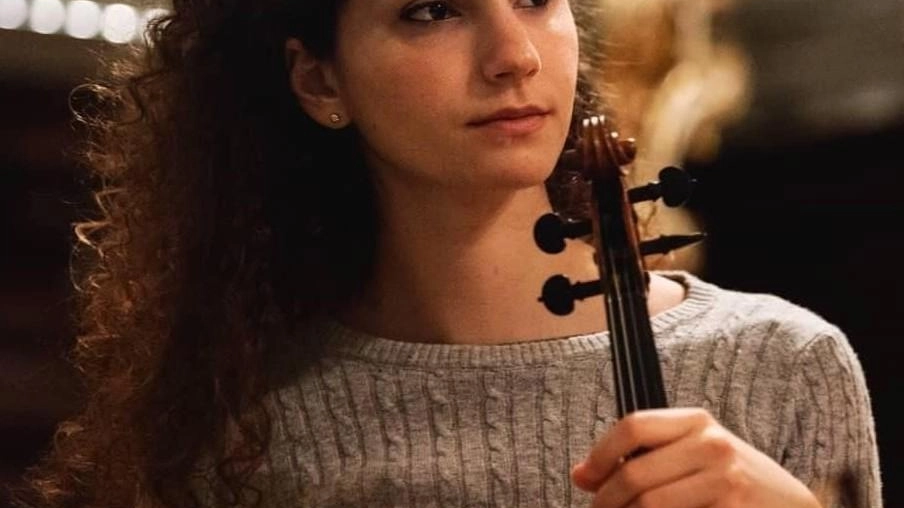 La chiesa parrocchiale di Piangipane ospita stasera alle 21 il 'Concerto in omaggio a Paganini', con la violinista Misia Iannoni Sebastiani. Il programma include opere di Paganini e Bach. Ingresso ad offerta libera.