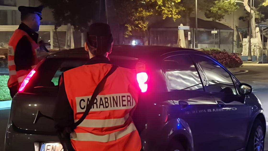 Picchiato e rapinato in strada: denunciati quattro giovanissimi