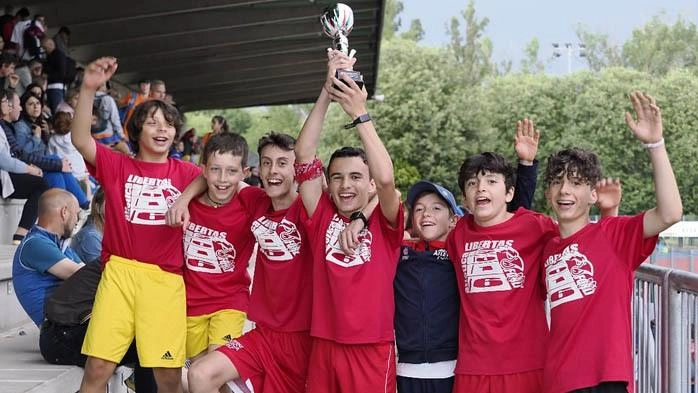 La Libertas Atletica Forlì ottiene ottimi risultati nella finale regionale dei Campionati per Società categoria Ragazzi under 14, conquistando il secondo posto nella classifica maschile e il decimo posto in quella femminile. Prestazioni di spicco di atleti come Francesco Pretolesi e Patrick Donati contribuiscono al successo della squadra.