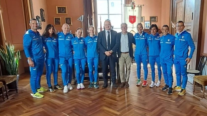 La Nazionale italiana di ultramaratona si allena sul Colle dell’Infinito in vista del campionato mondiale a Bengaluru. Squadra composta da 9 atleti e staff tecnico.