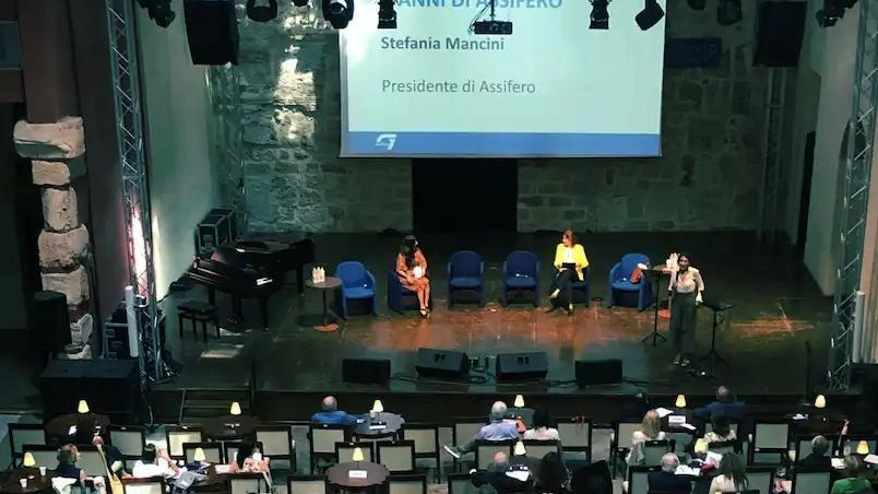 Pesaro ospita la Conferenza nazionale delle Fondazioni di comunità 2024, promuovendo il ruolo delle fondazioni nel cambiamento sociale e nella partecipazione delle comunità locali. L'evento si concentra sul dialogo intergenerazionale e sull'importanza delle nuove generazioni. Le Fondazioni di Comunità rappresentano una novità significativa nella filantropia italiana, con un'impronta sempre più diffusa anche nel Sud e nel Centro del Paese.