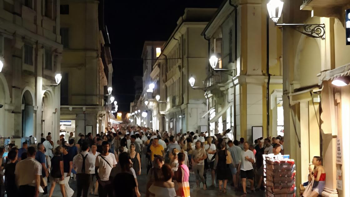 Senigallia: la Spiaggia di velluto verso 1 milione di presenze, Rotonda a Mare protagonista