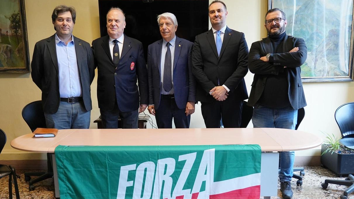 Giovanardi scarica la prof Modena: "Con lei troppi esponenti di sinistra". E alle Europee patto con Forza Italia