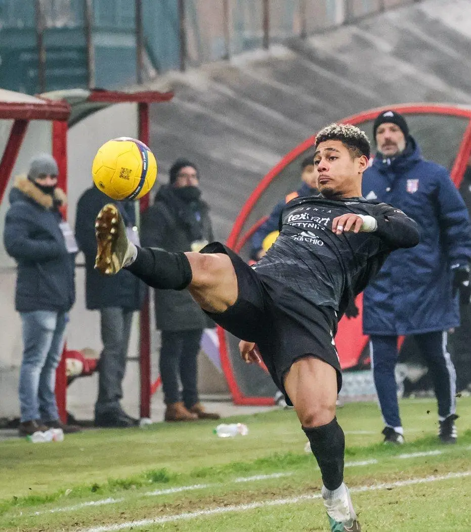 Serie C. Carpi, Tcheuna fuori 60 giorni. Si va sul mercato anche a destra