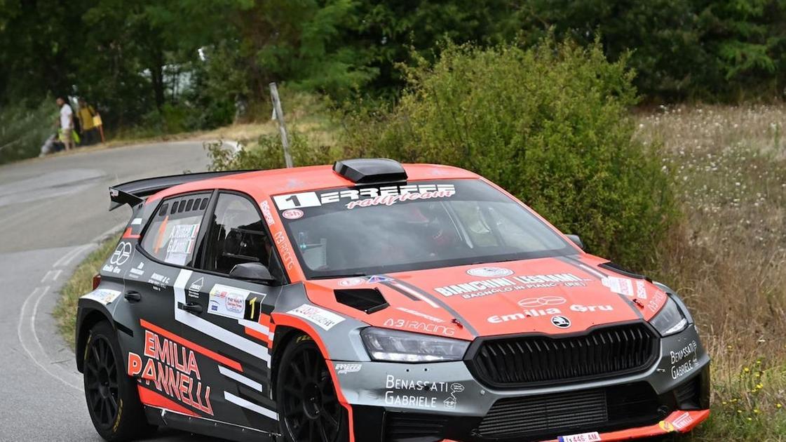 Rombano i motori, sono le notti del Rally