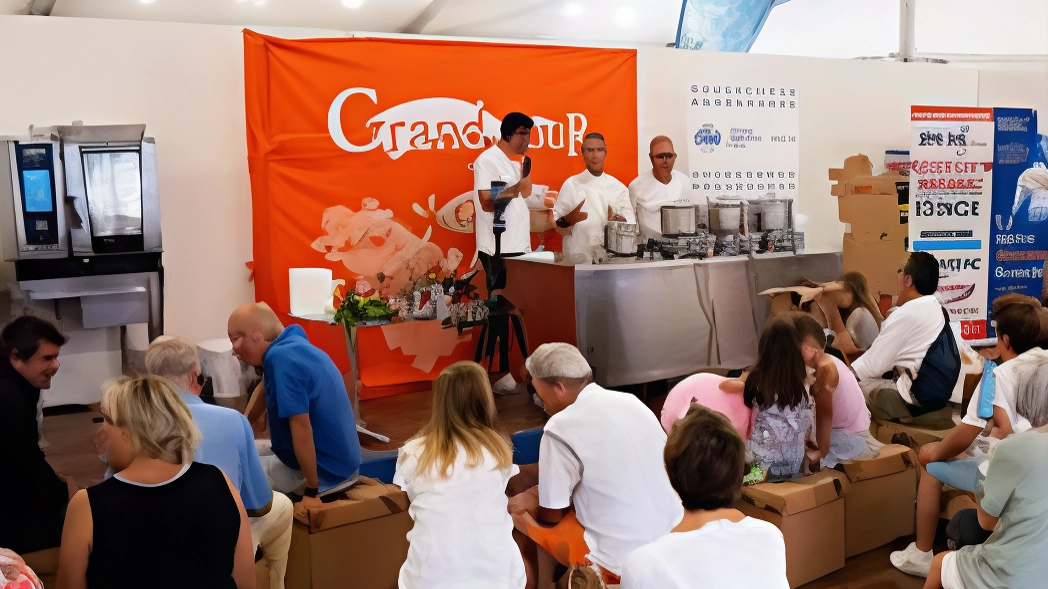 Oggi a Senigallia si conclude la settimana di eventi di Senigallia Città Gourmet, incentrata su "Patatas Nana". L'aperitivo innovativo e le prospettive future saranno al centro dell'ultima giornata, con la presenza di Marco Ardemagni. Restate connessi per nuove iniziative culinarie.