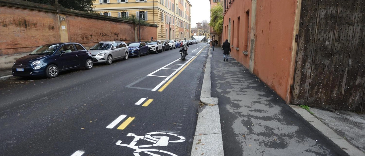 Raccolta firme contro la nuova ciclabile da Porta Saragozza a via Frassinago