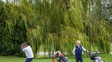 La settima edizione de "La Gara delle Valli" al Riviera Golf ha visto la partecipazione di 160 golfisti provenienti da Marche e Romagna. Condizioni meteorologiche avverse il sabato, ma il sole ha brillato la domenica. La Val Conca si è confermata "patria del golf", mentre la Valle Foglia ha ricevuto il titolo di "Val Flappa".